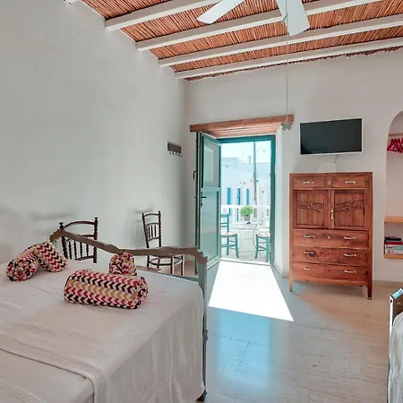 Kastro House *